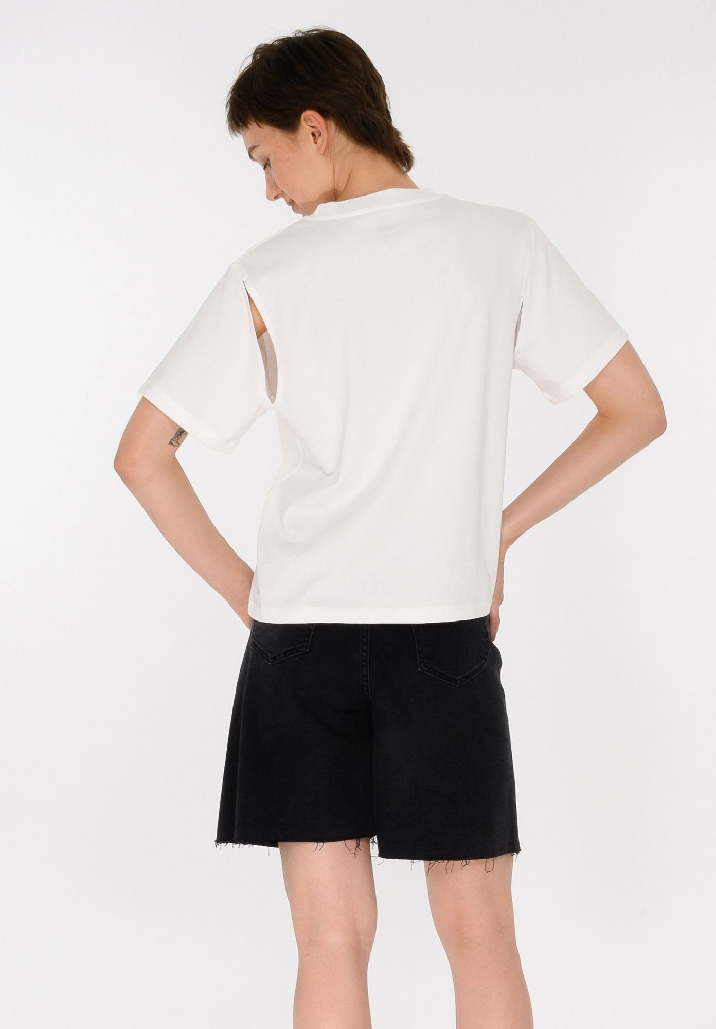 TT135 T-Shirt With Cut Outs (GOTS)