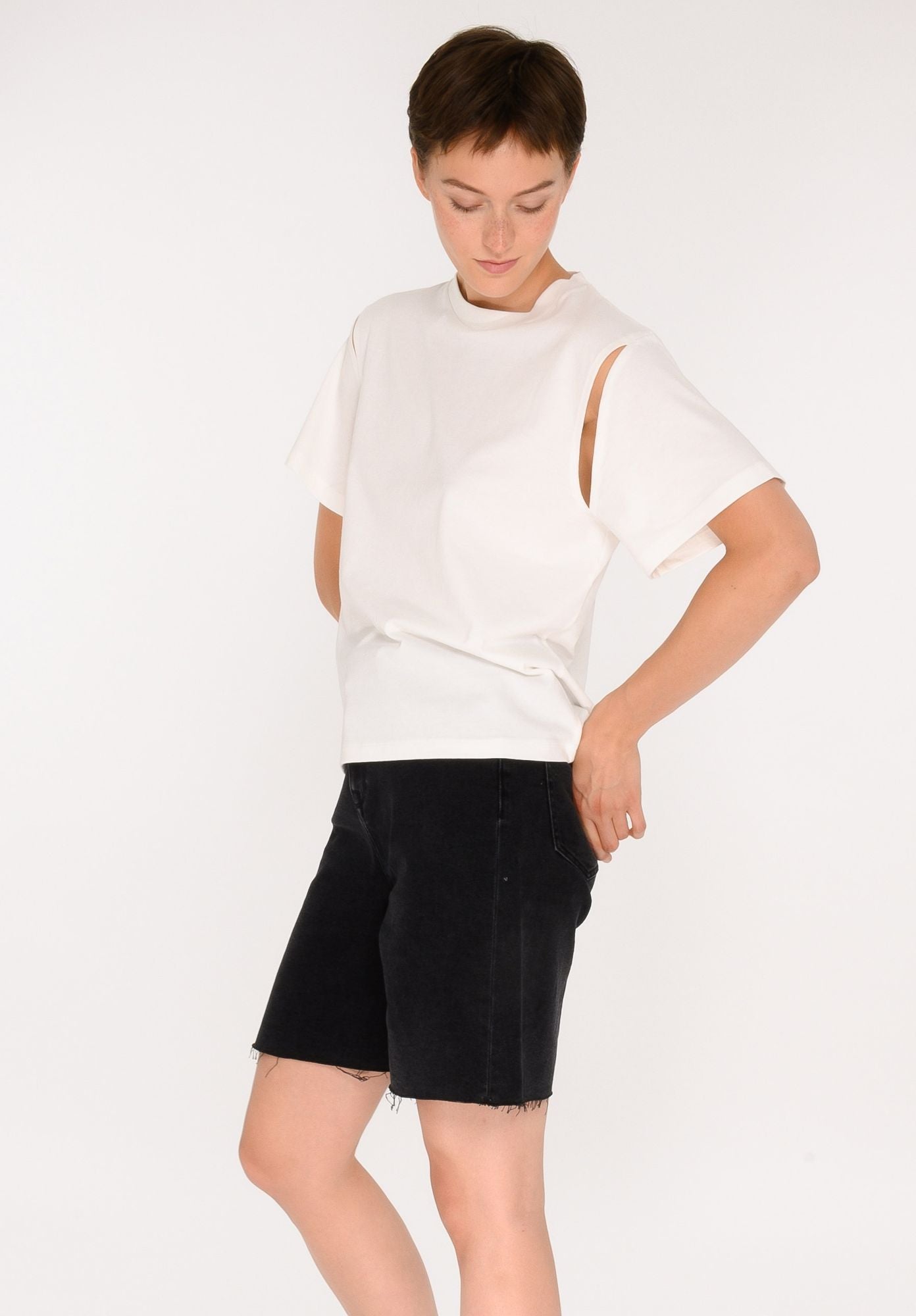 TT135 T-Shirt With Cut Outs (GOTS)