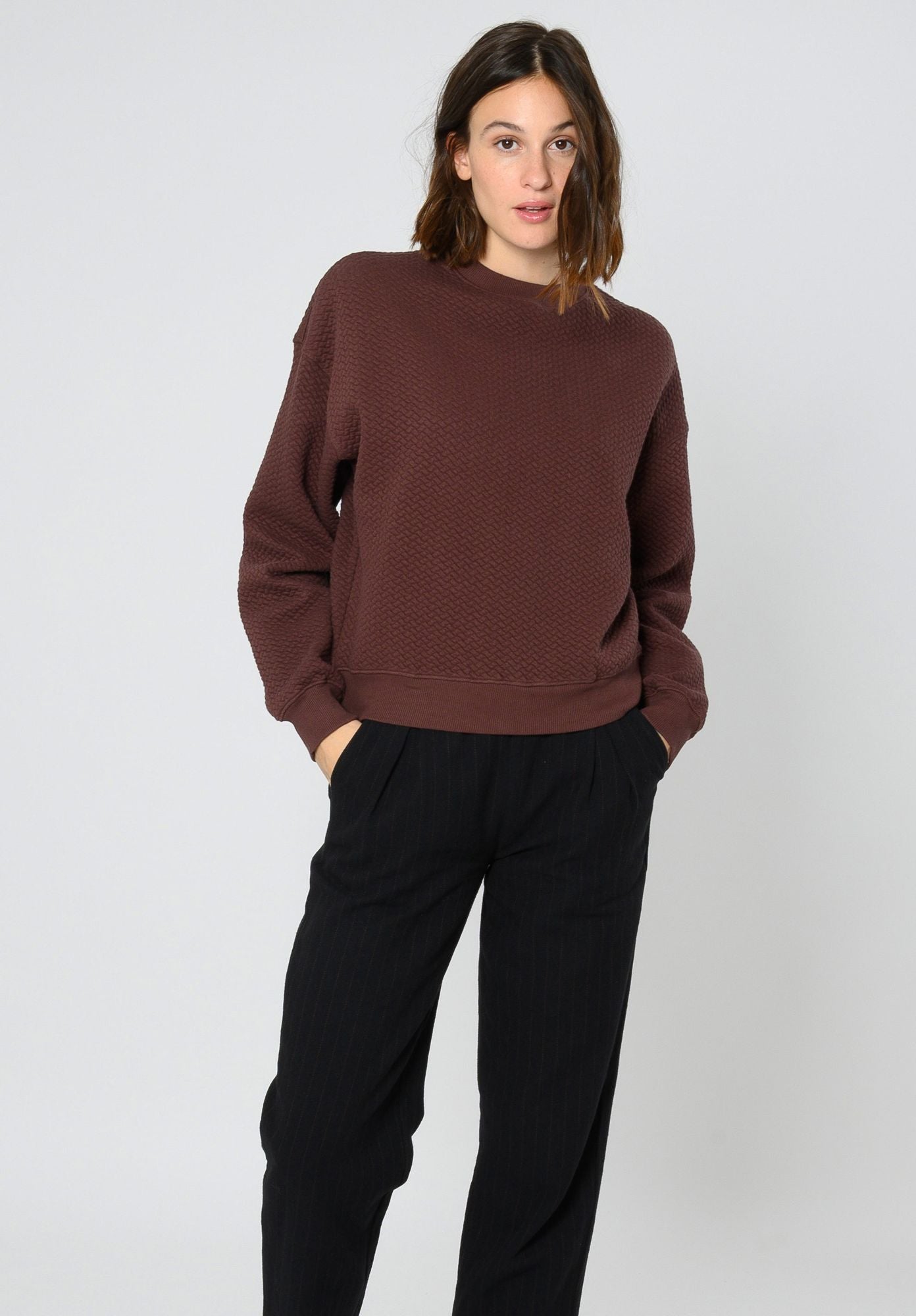 TT1022 Sweater STRUCTURED