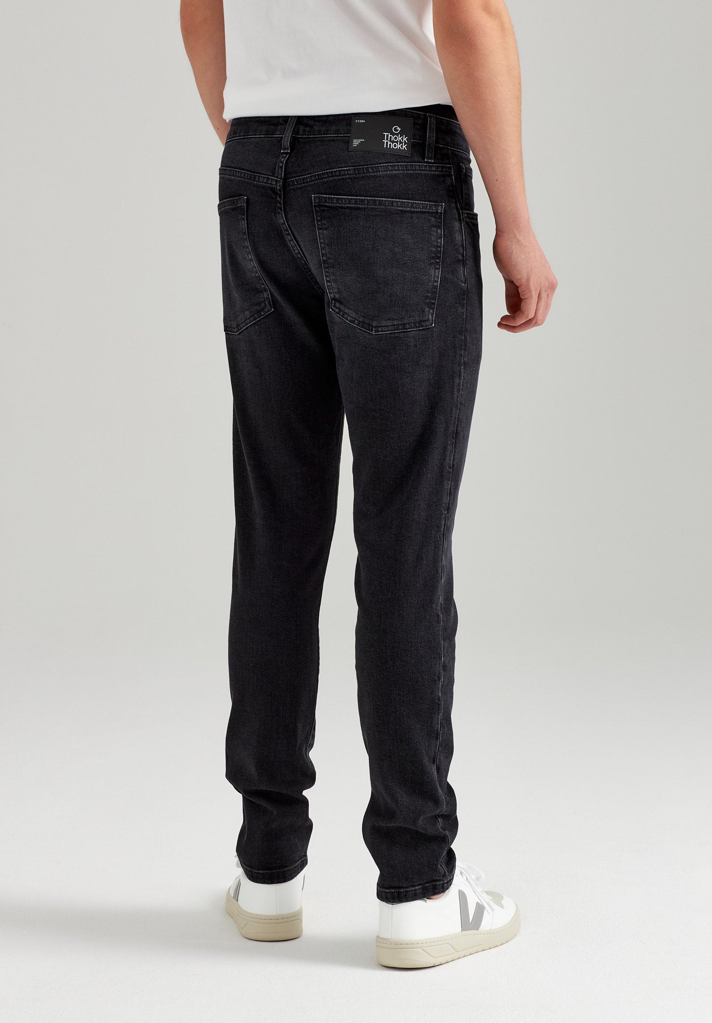TT204 Slim Jeans