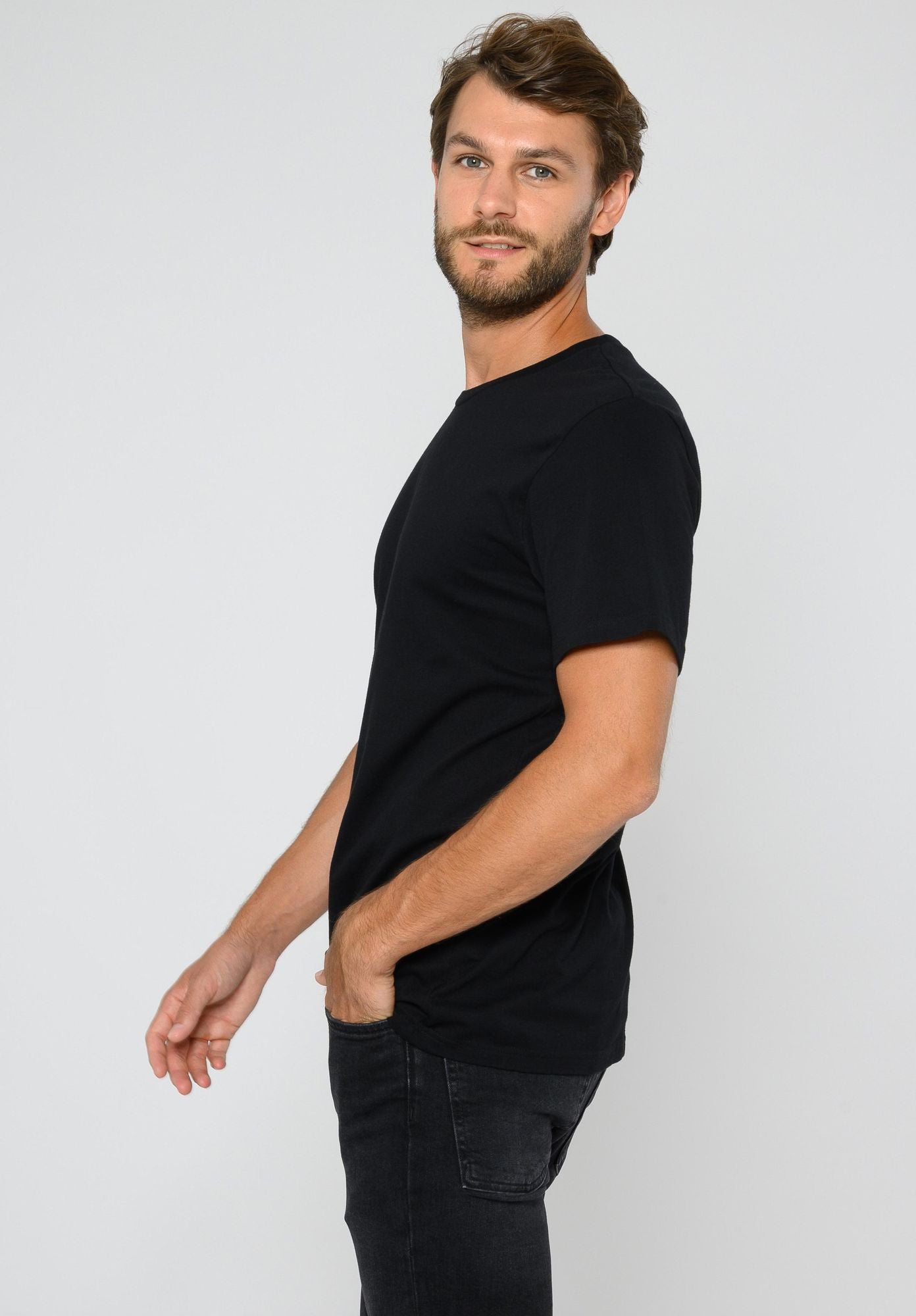 TT02 T-Shirt Black (GOTS)