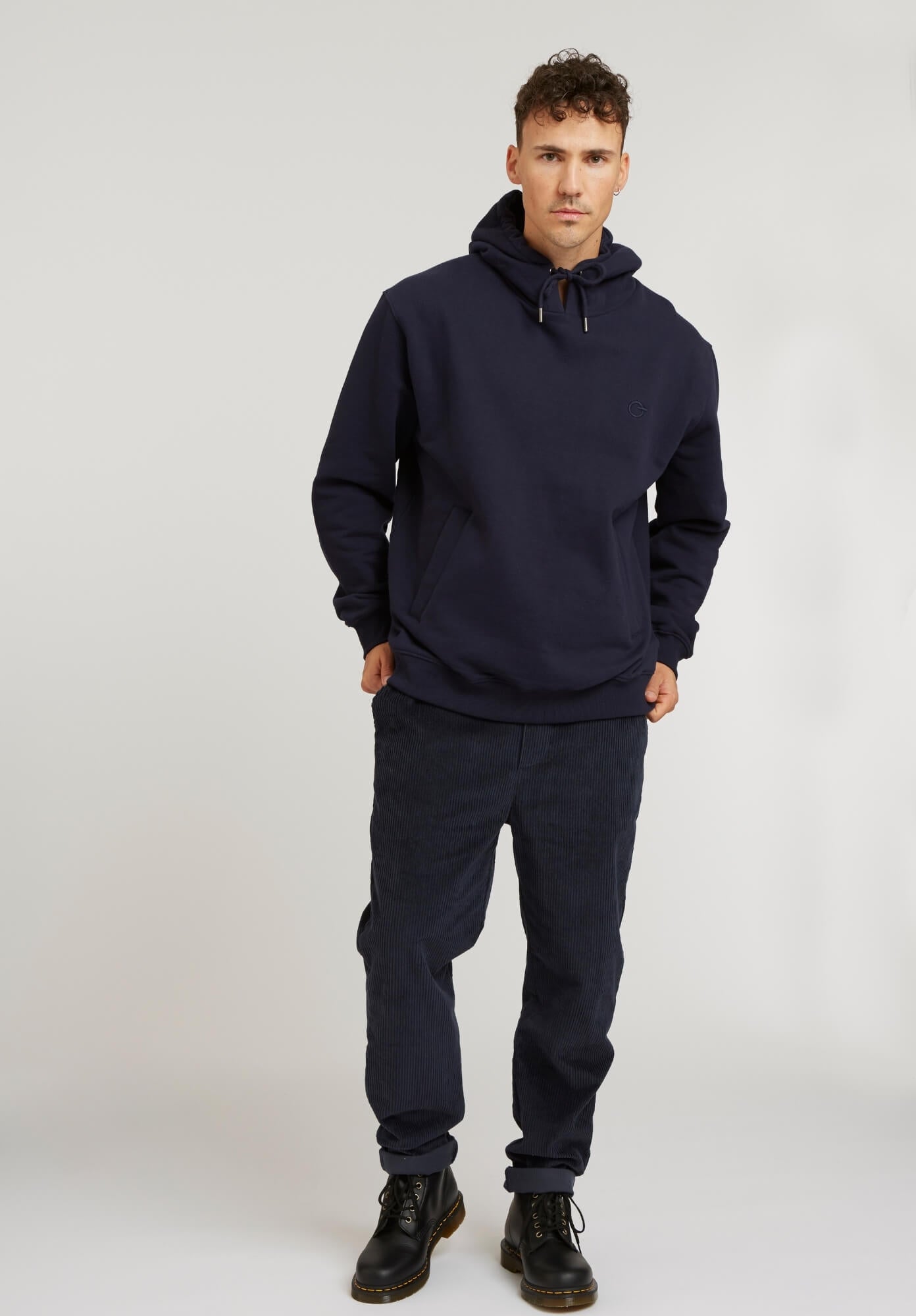 TT1044 Hoodie Five Letters unisex dark navi (GOTS, vegan)