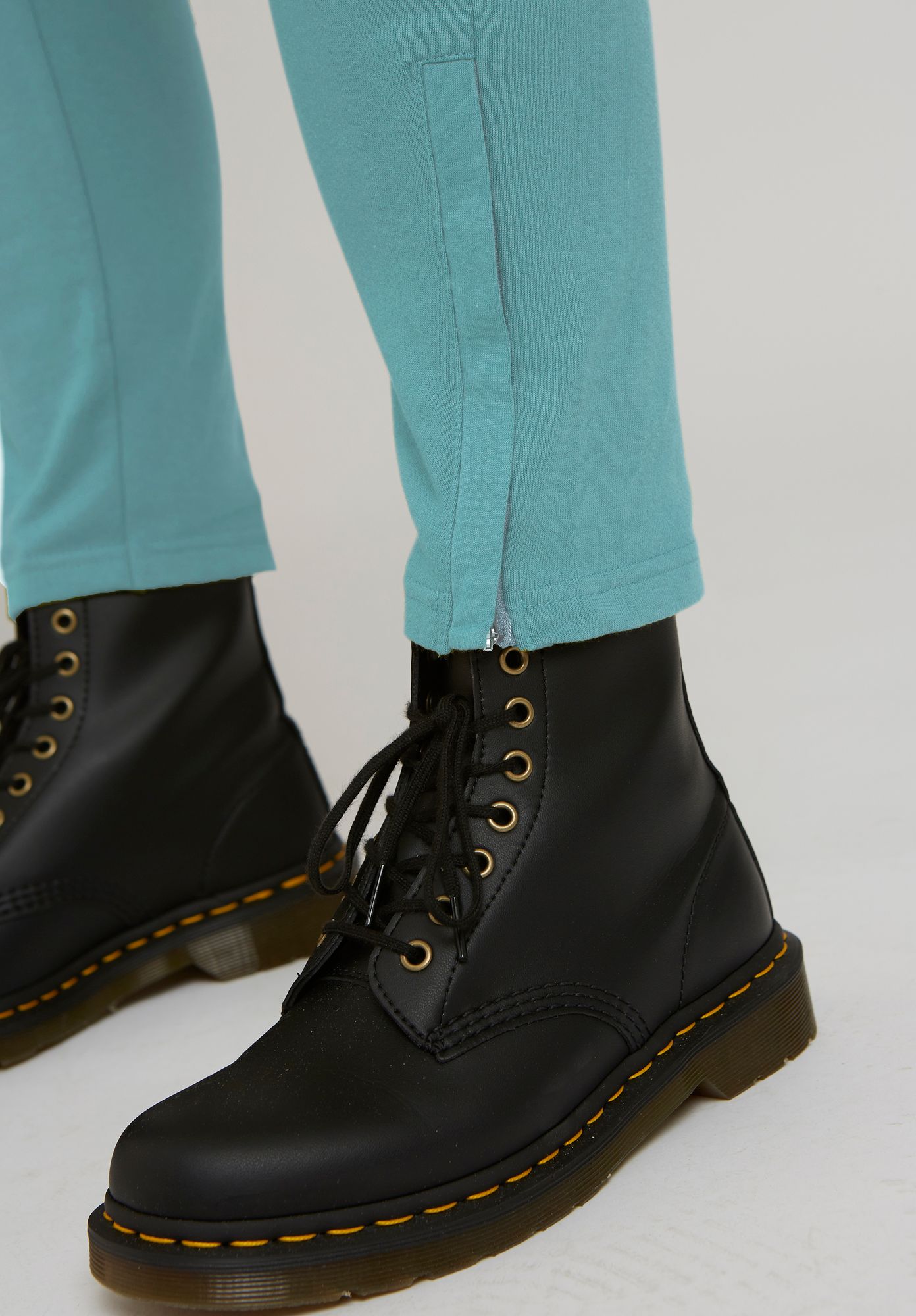 TT1046 Zip Jogging Pants