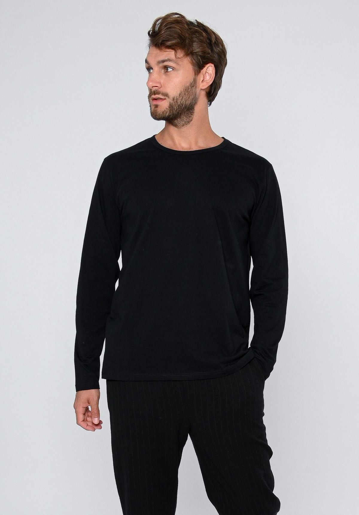 TT30 Longsleeve in Schwarz aus Bio-Baumwolle